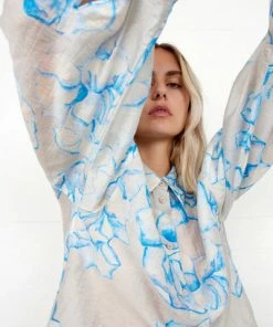 Second Female Berit Shirt