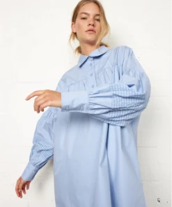 Second Female Dress Henri New Shirt