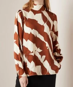 Second Female Distance Blouse Tortoise Shell