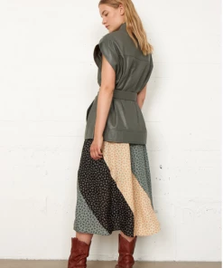 Second Female Waistcoat Indai Leather