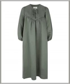 Second Female Capsella Dress