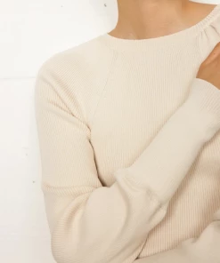 Second Female Kit Nerine O-neck