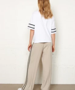 Second Female Tee Maju