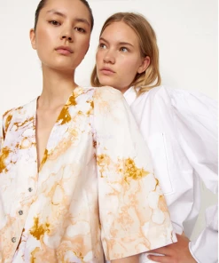 Second Female Shirt Lica