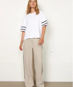 Second Female Tee Maju