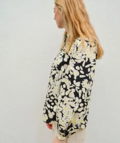 Second Female Scilla Black Shirt