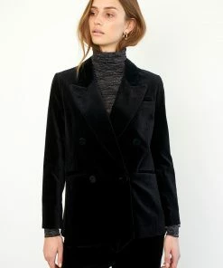 Second Female Vega Blazer