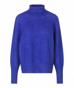 Second Female Irza Knit