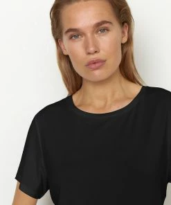 Second Female Ello Tee Black