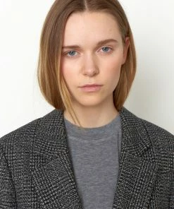 Second Female Noemi Blazer