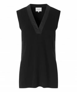 Second Female Sapa Knit Vest