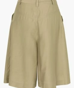 Second Female Auguste Shorts