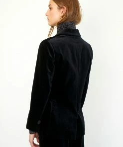 Second Female Vega Blazer