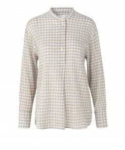 Second Female Pale Iris Mao Shirt