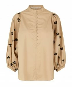 Second Female Wisteria Blouse